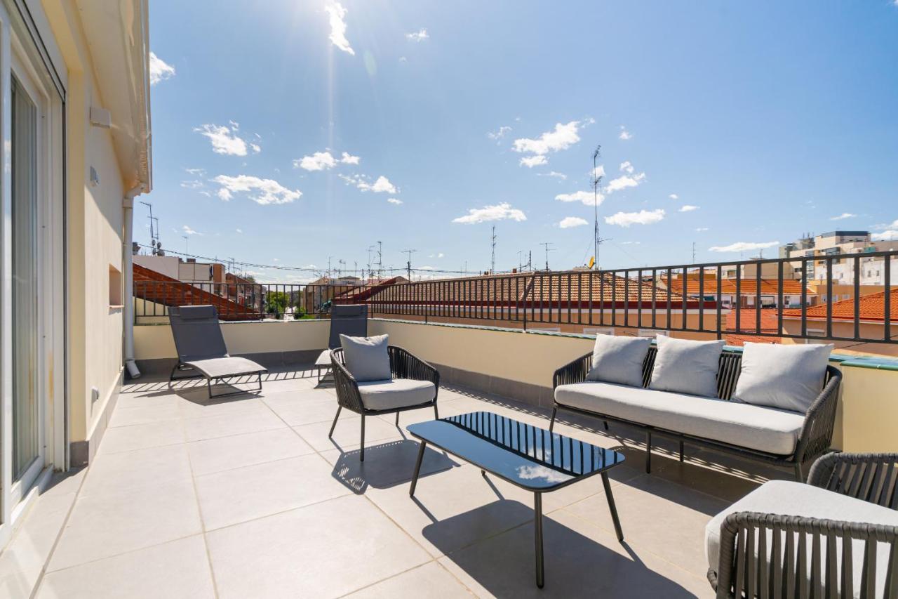 Atico Reformado En Madrid Rio Alquiler Temporal Apartment Exterior photo